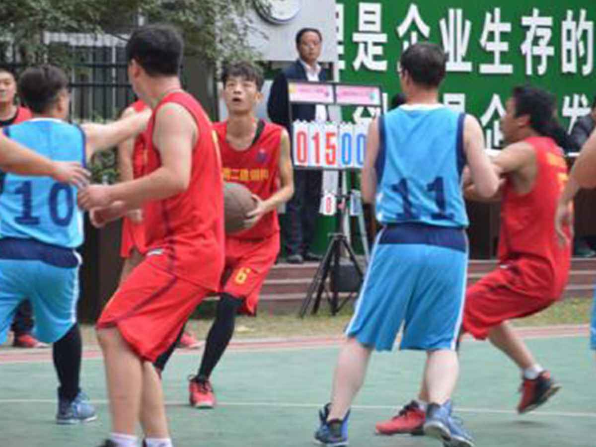 参加开元网页版-开元kaiyuan(中国)“奋进杯”男子篮球赛